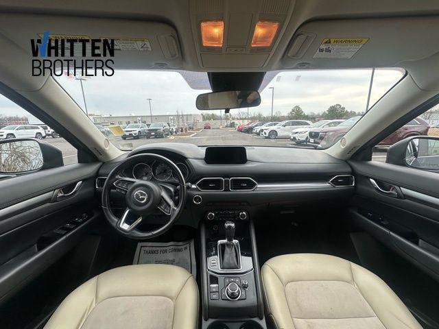 2017 Mazda CX-5 Touring 2017 Mazda CX-5 Touring