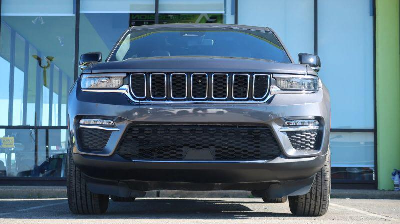 2024 Jeep Grand Cherokee Anniversary Edition