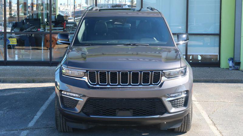 2024 Jeep Grand Cherokee Anniversary Edition