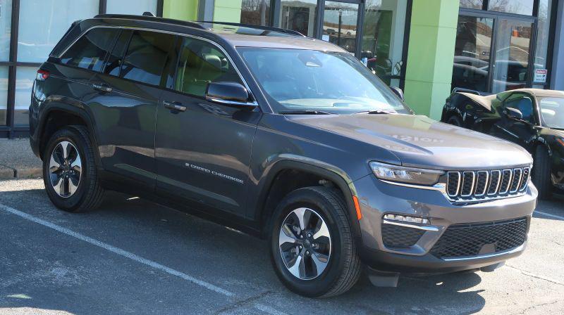 2024 Jeep Grand Cherokee Anniversary Edition