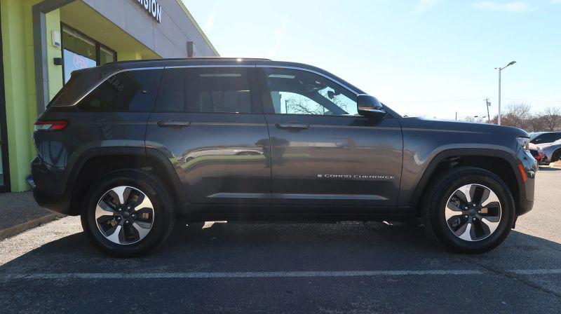 2024 Jeep Grand Cherokee Anniversary Edition