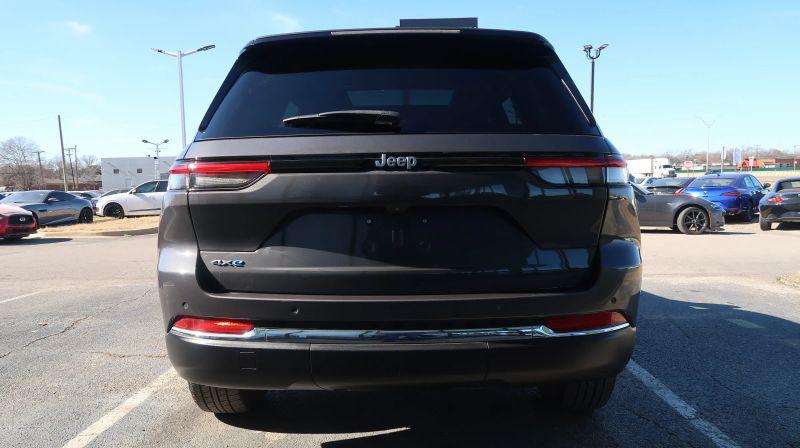 2024 Jeep Grand Cherokee Anniversary Edition