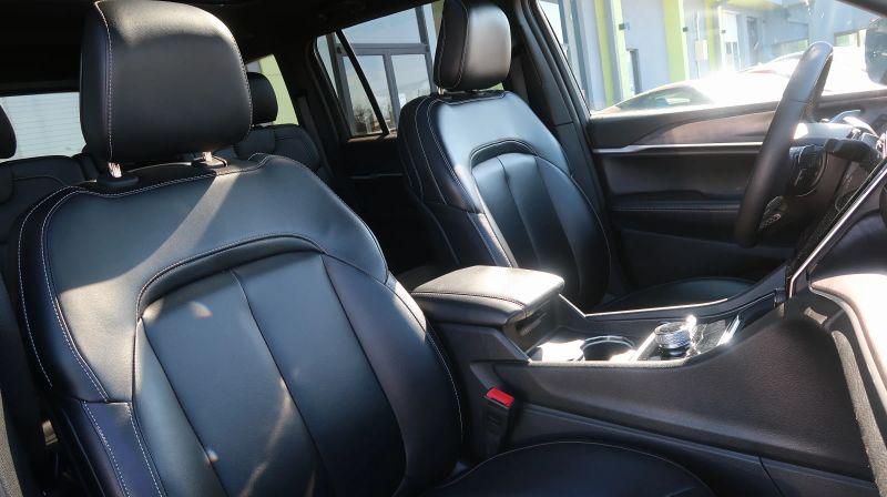 2024 Jeep Grand Cherokee Anniversary Edition