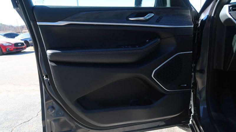 2024 Jeep Grand Cherokee Anniversary Edition