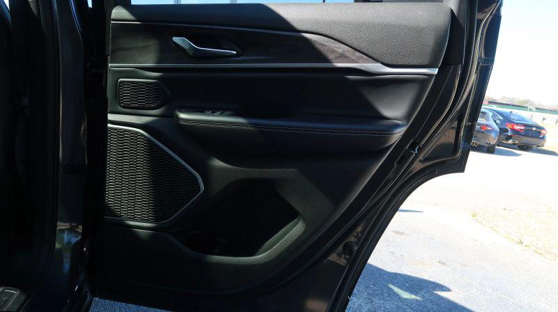 2024 Jeep Grand Cherokee Anniversary Edition