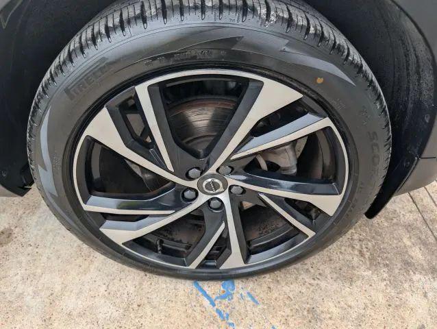 2021 Volvo XC40 T5 R-Design