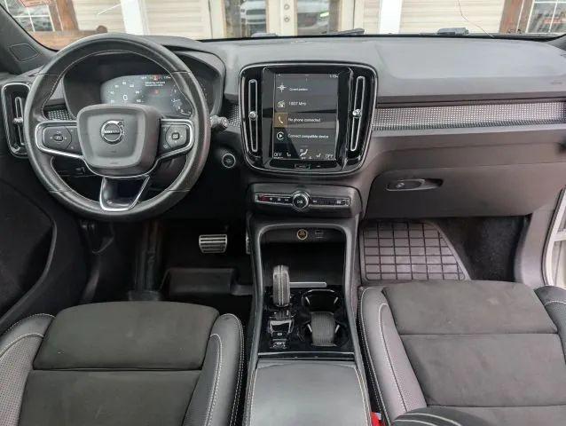 2021 Volvo XC40 T5 R-Design