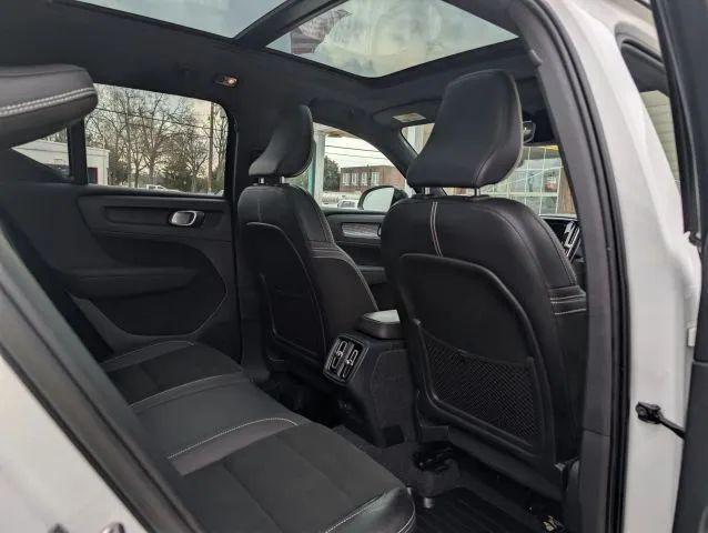 2021 Volvo XC40 T5 R-Design