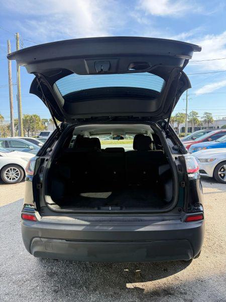 2019 Jeep Cherokee Latitude FWD