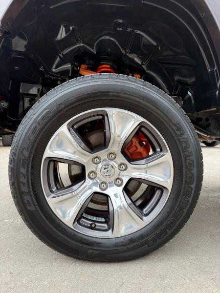 2019 Ram 1500 Laramie Crew Cab 4x4 5'7" Box