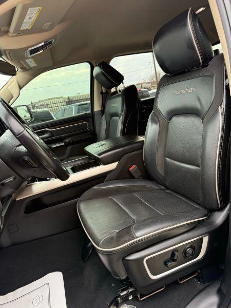 2019 Ram 1500 Laramie Crew Cab 4x4 5'7" Box