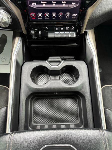 2019 Ram 1500 Laramie Crew Cab 4x4 5'7" Box