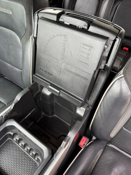 2019 Ram 1500 Laramie Crew Cab 4x4 5'7" Box