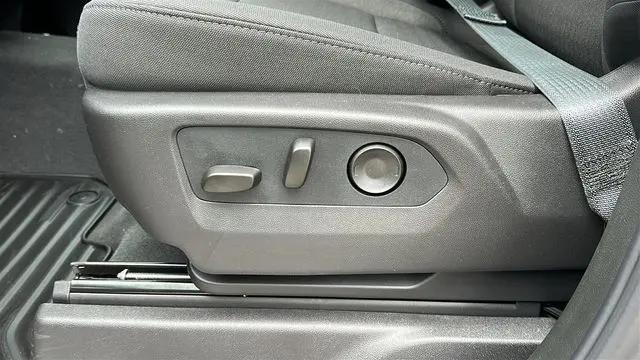 2026 GMC Sierra 1500 Crew Cab, Short Bed, SLE, 4WD
