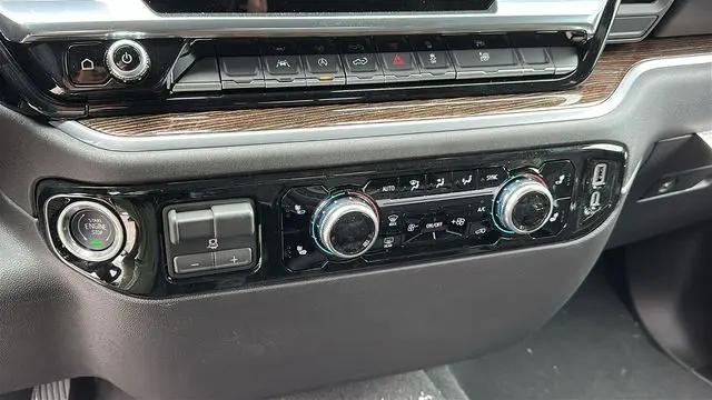 2026 GMC Sierra 1500 Crew Cab, Short Bed, SLE, 4WD