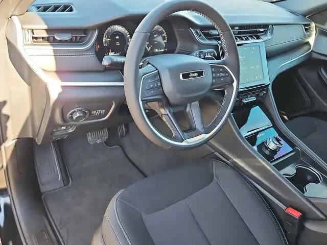 2026 Jeep Grand Cherokee Altitude 4x4