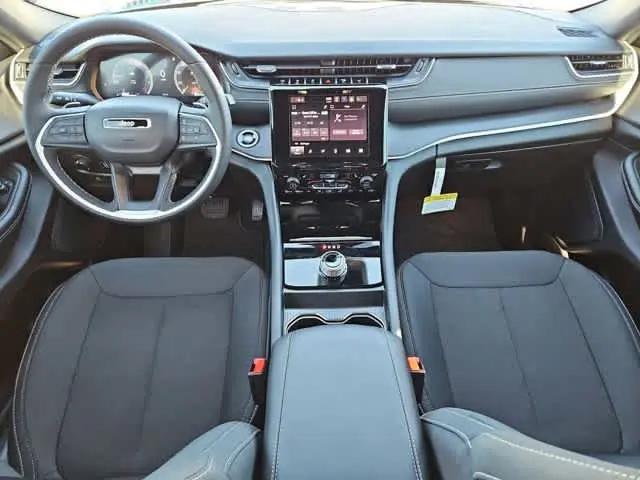 2026 Jeep Grand Cherokee Altitude 4x4