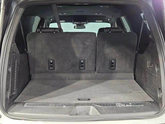 2024 Chevrolet Suburban 2WD Premier