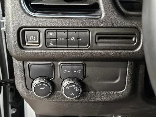 2024 Chevrolet Suburban 2WD Premier