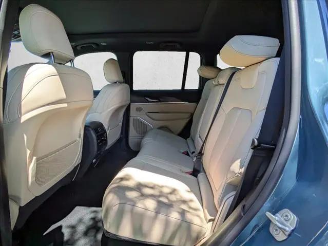 2026 Jeep Grand Cherokee Limited 4x2