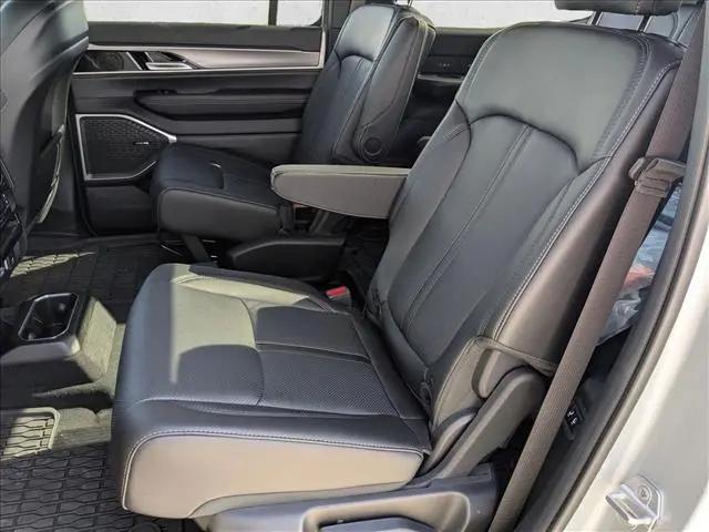 2026 Jeep Grand Wagoneer Upland 4x4