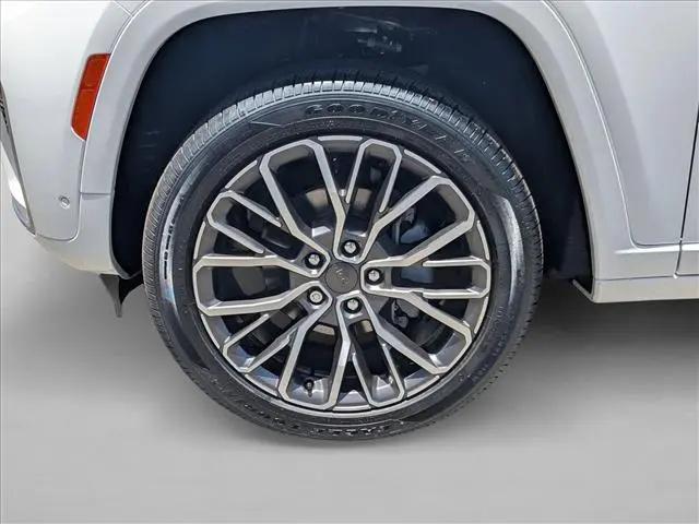 2026 Jeep Grand Cherokee Summit 4x4