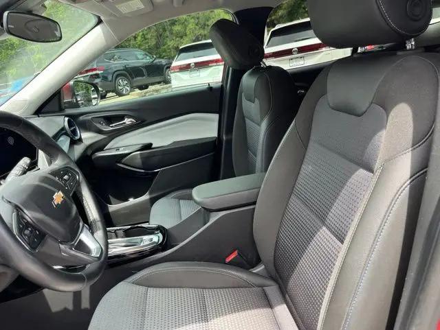 2025 Chevrolet Trax FWD LT