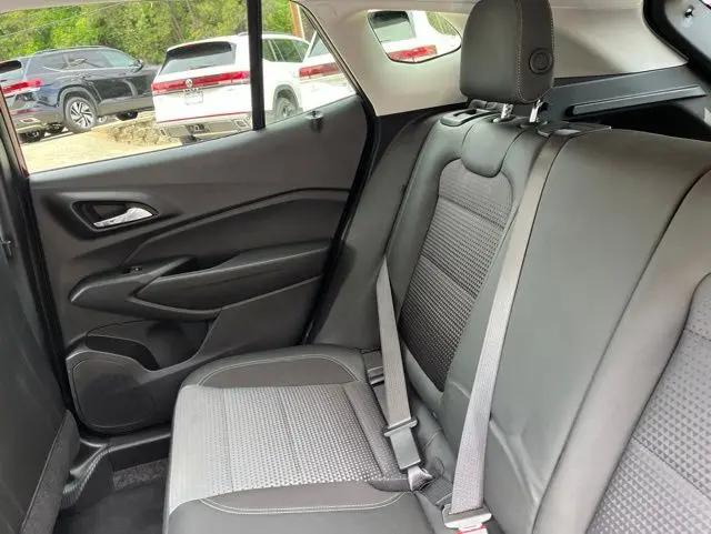 2025 Chevrolet Trax FWD LT