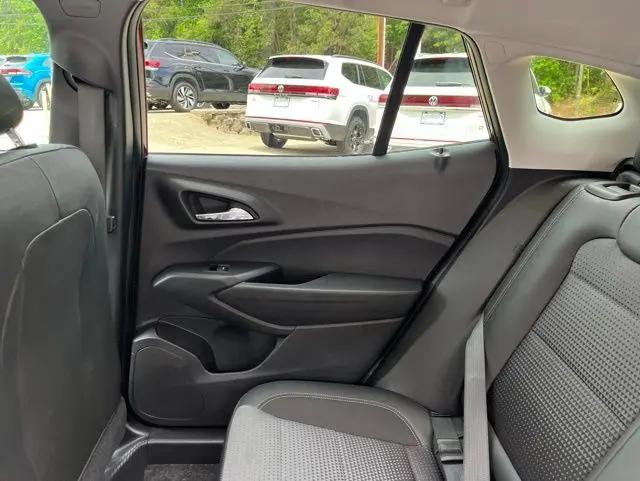 2025 Chevrolet Trax FWD LT