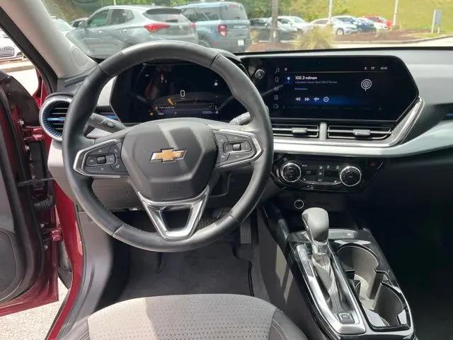 2025 Chevrolet Trax FWD LT