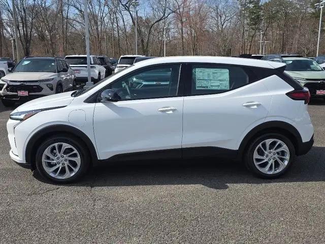2027 Chevrolet Bolt LT FWD