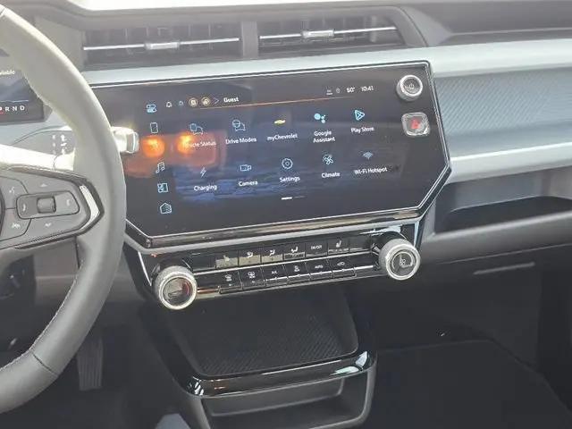 2027 Chevrolet Bolt LT FWD