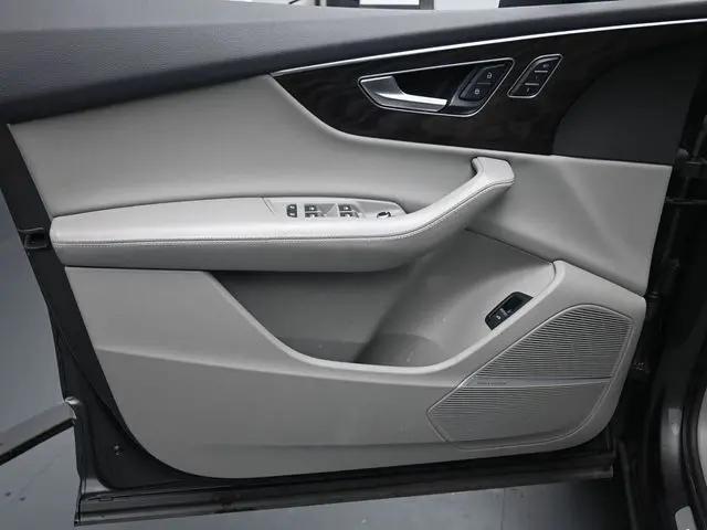 2021 Audi Q7 Premium Plus 55 TFSI quattro Tiptronic