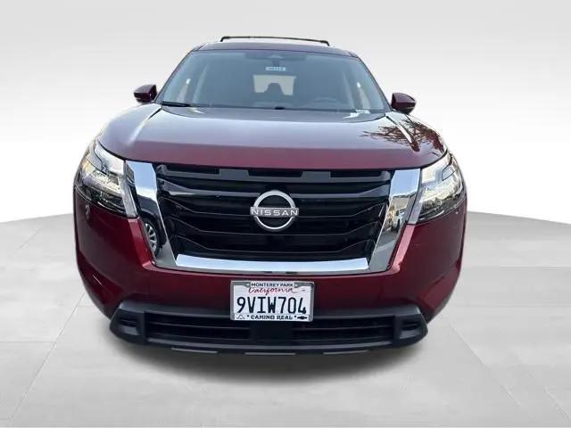 2025 Nissan Pathfinder SV FWD