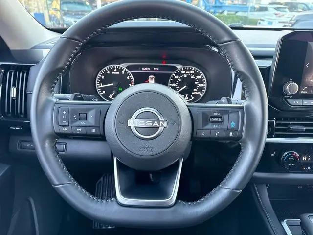 2025 Nissan Pathfinder SV FWD
