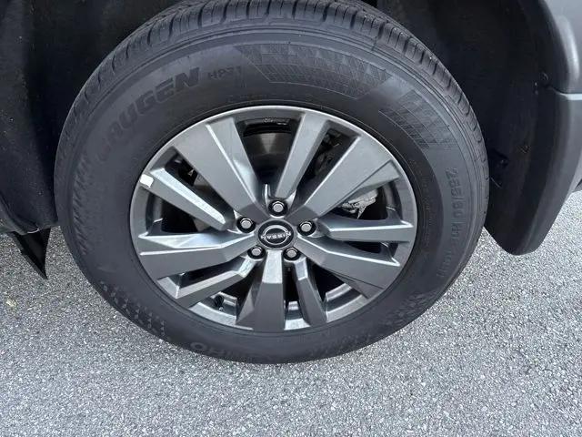 2025 Nissan Pathfinder SV FWD