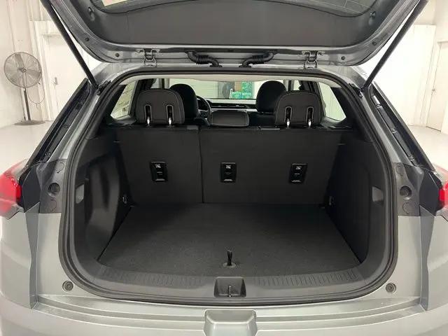 2027 Chevrolet Bolt LT FWD