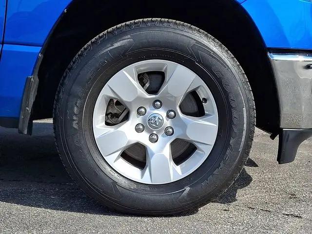 2022 Ram 1500 Big Horn Crew Cab 4x4 5'7" Box
