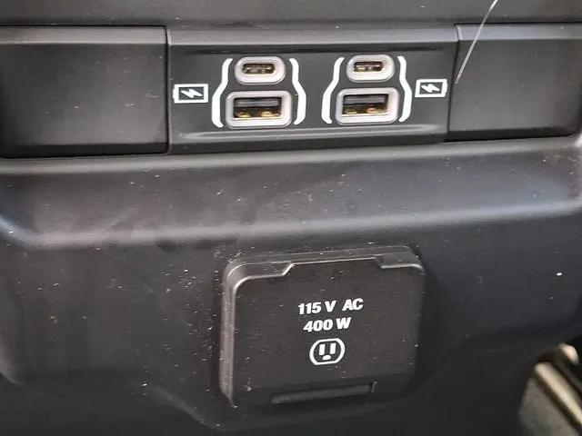 2022 Ram 1500 Big Horn Crew Cab 4x4 5'7" Box
