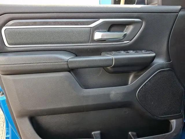 2022 Ram 1500 Big Horn Crew Cab 4x4 5'7" Box