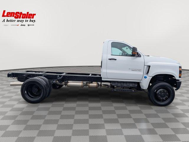 2024 Chevrolet Silverado 6500HD 1WT