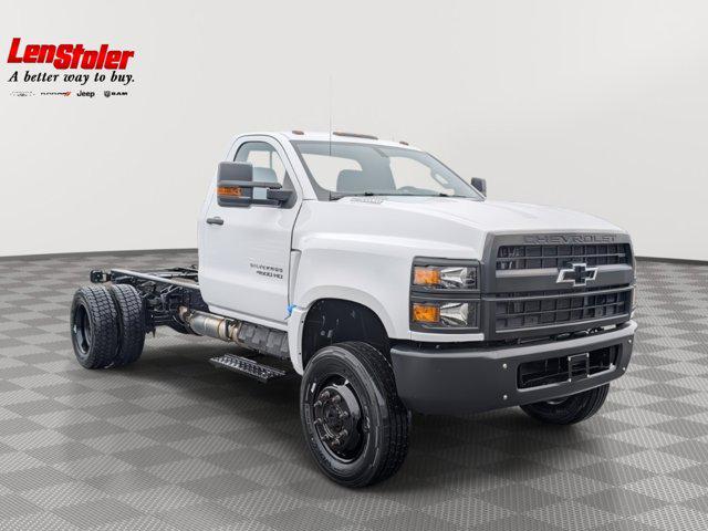 2024 Chevrolet Silverado 6500HD 1WT