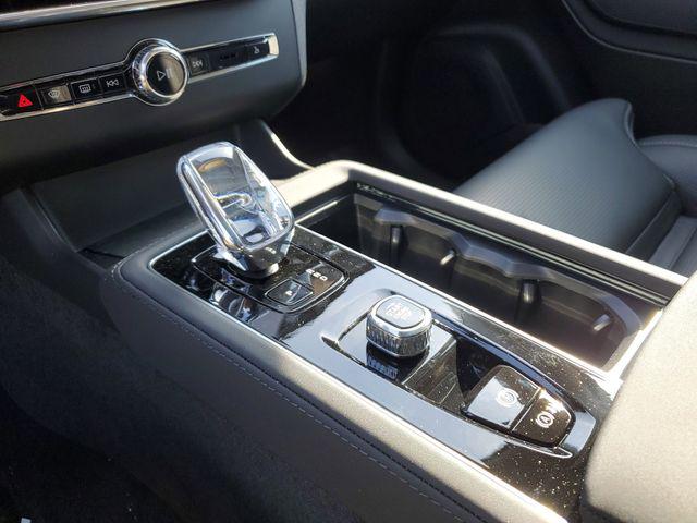 2026 Volvo XC90 Plug-In Hybrid Ultra, T8 AWD, Electric/Gasoline, Bright, 6 Seats