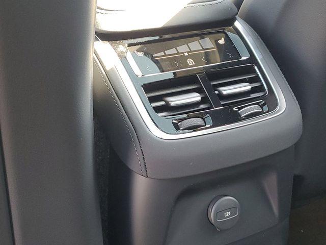 2026 Volvo XC90 Plug-In Hybrid Ultra, T8 AWD, Electric/Gasoline, Bright, 6 Seats