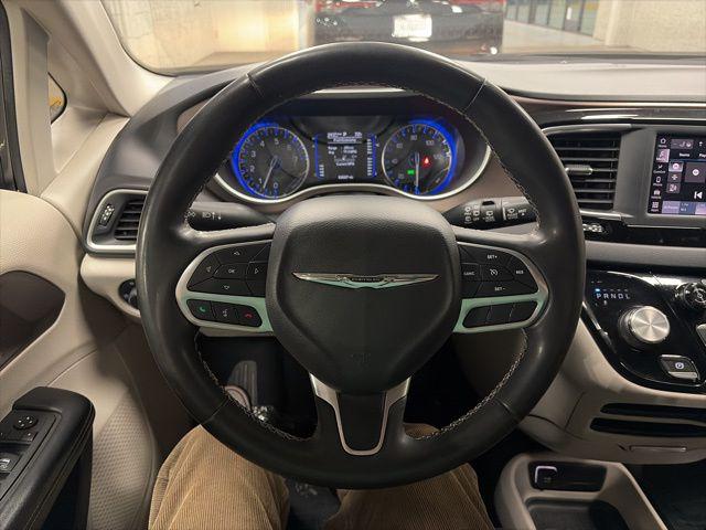 2022 Chrysler Voyager LX