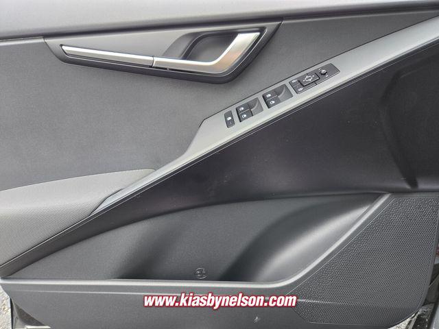 2026 Kia Niro LX