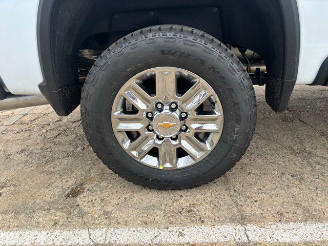 2026 Chevrolet Silverado 2500HD Crew Cab, Standard Bed, High Country, 4WD