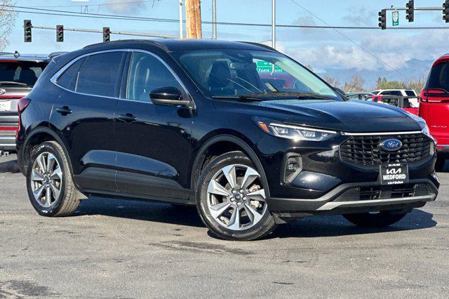 2025 Ford Escape Platinum