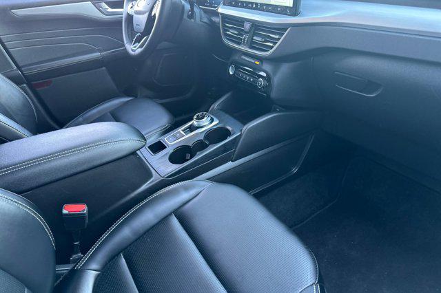 2025 Ford Escape Platinum