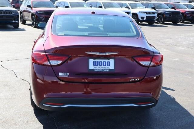2015 Chrysler 200 Limited